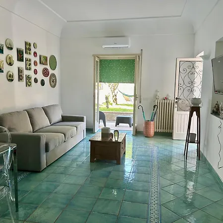 House Апартаменты Капри