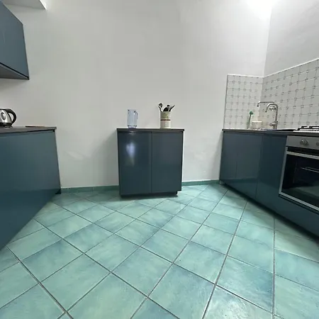 House Апартаменты *