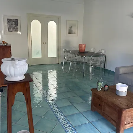 House Апартаменты *